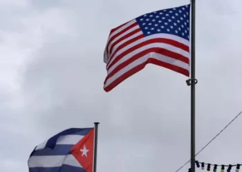 Banderas de Cuba y Estados Unidos. Foto: Europa Press