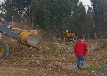 La Alcaldía de El Alto denuncia avasallamiento en límite con Achocalla. FOTO: GAMEA