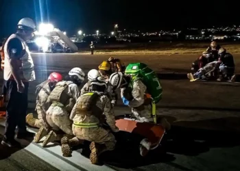 Simulacro aéreo en el aeropuerto de Cochabamba. (Foto: Naabol)
