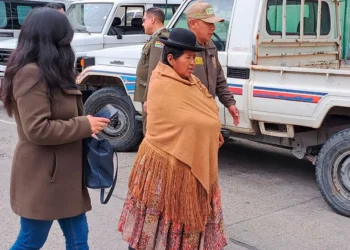 Elvira Parra en dependencias de la FELCC en La Paz.
Foto: Erbol