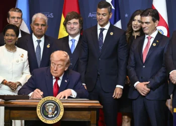 trump_paz.