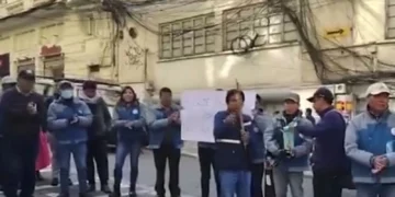 Empresarios protagonizaron una protesta por la falta de pago de la Alcaldía por obras ejecutadas. FOTO: RRSS