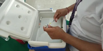 La Alcaldía de Cochabamba advierte poca afluencia de personas a puntos de vacunación contra la influenza. FOTO: RRSS
