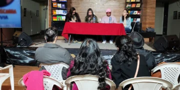 La Feria Internacional del Libro de El Alto se realiza en la Terminal de El Alto. FOTO: CDLLP