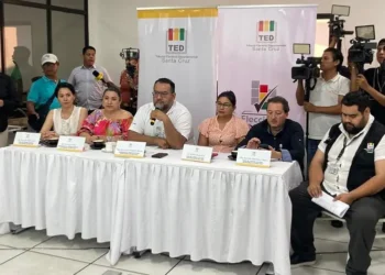 El presidente del TED de Santa Cruz da detalles del sorteo/TEDSC