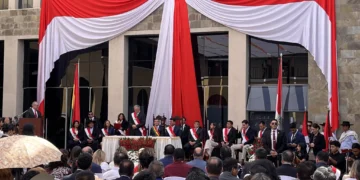 El presidente Rodrigo Paz en el Concejo Municipal de Tarija. Foto: Alcaldía de Tarija.