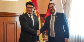 El canciller Fernando Aramayo y su par chileno. Foto: Cancillería