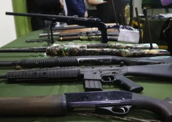 La Policía mostró el armamento decomisado /Policía Boliviana