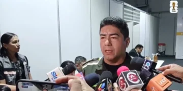 El comandante departamental de la Policía de Santa Cruz, coronel David Gómez. FOTO: Captura Red Uno