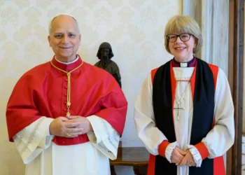El Papa y la primera Obispo de Canterbury/AFP