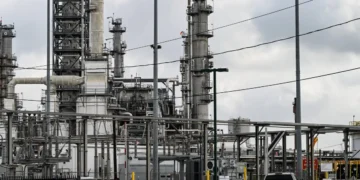 El bloqueo del estrecho de Ormuz afecta a las petroleras/AFP