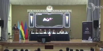 Acto de firma de convenio entre Agetic y siete universidades del sistema público. Foto: Captura Agetic.