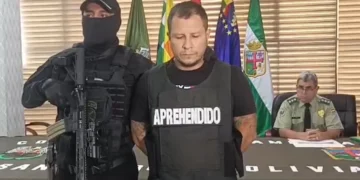 La Policía presentó al detenido/Policía Boliviana