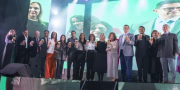 Banco Fie inaugura edificio en El Alto