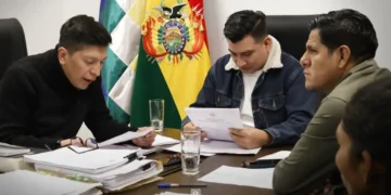 Sesión de declaración de exmagistrados. Foto: Cámara de Diputados