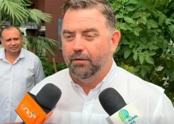 El titular de la CAO, Klauss Frerking, en rueda de prensa