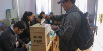 Ciudadanía acude a las urnas. Foto: APG