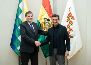 EL presidente Rodrigo Paz y el nuevo ministro de Hodrocarburos.
Foto: Rodrigo Paz.