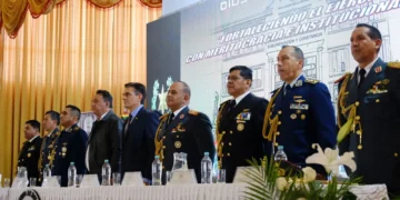 El presidente Rodrigo Paz y el Ejército de Bolivia. Foto: Oficina del Presidente