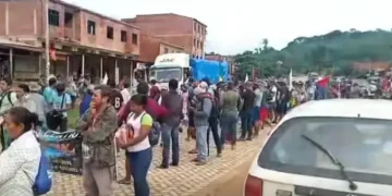 Marcha campesina avanza a la sede de Gobierno. Foto: Captura