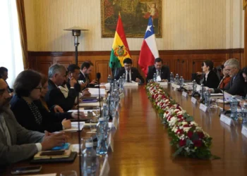 La reunión bilateral entre autoridades de Chile y Bolivia. Foto: Cancillería