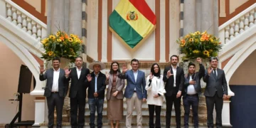 Concluye el encuentro entre Gobierno y gobernadores. Foto: APG