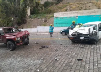 Un accidente de tránsito ocurrió el lunes en la Avenida del Poeta. FOTO: GAMLP