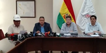 Conferencia de prensa de los ministros y el presidente de YPFB. Foto: Captura de video