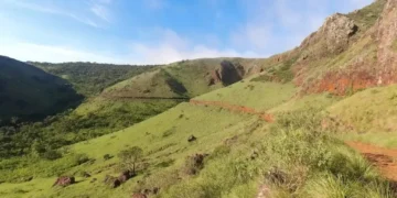 El cerro Manomó, uno de los mayores yacimientos de tierras raras. (Foto: Revista Nómadas)