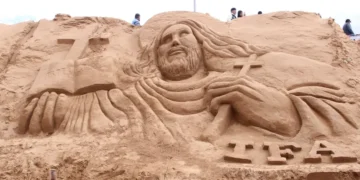 Una de las esculturas en los arenales de Cochiraya. FOTO: APG