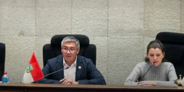 El ministro de Economía, José Gabriel Espinoza, presentó el proyecto en la sesión legislativa. Foto: Ministerio de Economía