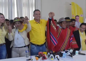 El exalcalde y proclamado gobernador de La Paz, Luis Revilla, en conferencia de prensa.
Foto: Sol-Bo