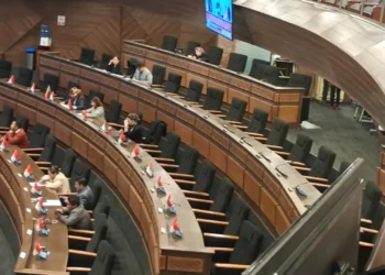 Parlamentarios no asistieron a la sesión en la Asamblea. Foto: RRSS