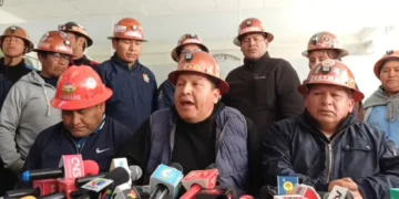 Mario Argollo, secretario ejecutivo COB en conferencia de prensa
Foto referencial