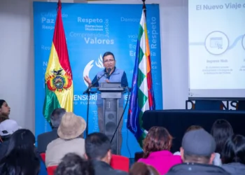 El defensor del Pueblo, Pedro Callisaya, en la presentación de la aplicación. FOTO: Defensoría del Pueblo