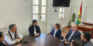 Reunión del alcalde cruceño con personal de la Contraloría/CGE