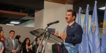El alcalde de Cochabamba, Manfred Reyes Villa. FOTO: GAMC