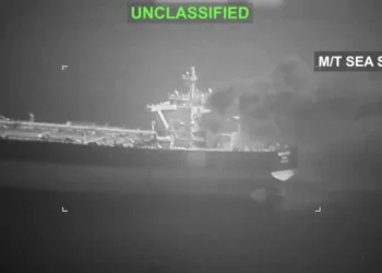 Estados Unidos atacó buques iraníes que intentaron violar el bloqueo de sus puertos/DT