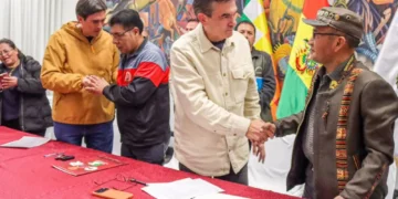 El Gobierno y la COR El Alto sellan acuerdo. FOTO: RRSS