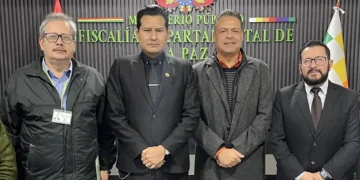 Las autoridades después de la reunión/Fiscalía