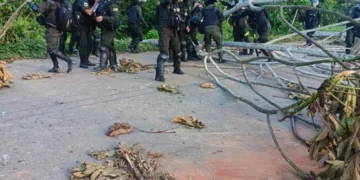 La Policía realizó el desbloqueo en Yucumo, en Beni. FOTO: RRSS