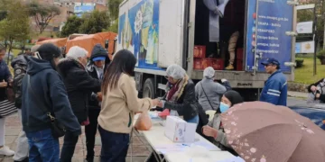 Comercialización de la carne de pollo en la plaza Villarroel de la ciudad de La Paz. (Foto: Emapa)