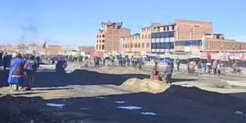 Vecinos de Senkata retomar el bloqueo de caminos (Foto: radio Kawsachun Coca)