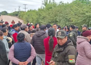 La Defensoría dialogó con los movilizados/Soberanía Yacuiba