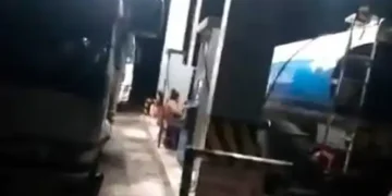 Captura del video en el que se denuncia el desvío de combustible.