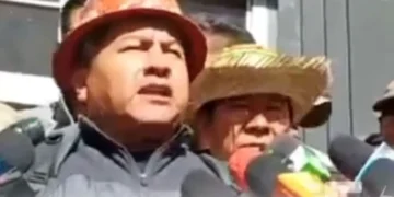 El ejecutivo de la COB, Mario Argollo, y el dirigente de los indígenas, Faifer Cuajira. FOTO: Captura