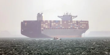 Buques esperan el inicio de escolta de barcos de guerra de EEUU en Ormuz/ AFP