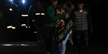 Familiares de los fallecidos recibieron la triste noticia/AFP