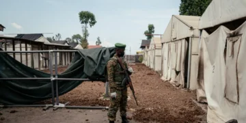 Rehabilitan un centro de tratamiento del Ébola, en RD Congo/AFP