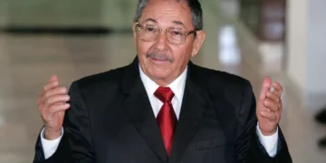 Raúl Castro, en la ceremonia de apertura de la XIV Cumbre del Movimiento de Países No Alineados en La Habana en 2006/AFP